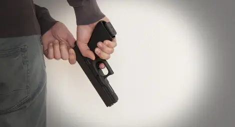 Мъж простреля в главата бившата си жена