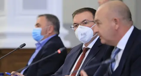 Няма проблем с качеството и безопасността на ваксината "Астра Зенека", увери проф. Ангелов