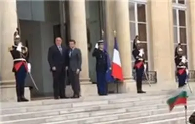 Бойко Борисов влезе в Елисейския дворец, Макрон го посрещна