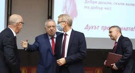 Николай Денков: Ректорите сами ще преценяват как да започне академичната година Николай Денков: Ректорите сами ще преценяват как да започне академичната година