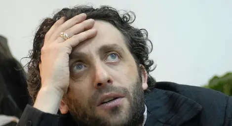 Дон Жуан, Дамата с кученцето и Черното пиле се събират в моноспектакъла „Мариус 50“ Дон Жуан, Дамата с кученцето и Черното пиле се събират в моноспектакъла „Мариус 50“