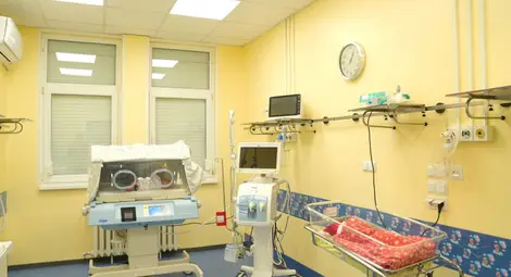 В навечерието на коледните празници отвориха врати изцяло обновените отделения по Акушерство и гинекология и Неонатология на УМБАЛ Медика