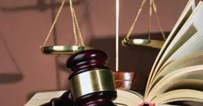 Недоволен клиент натопи адвокатка  за неопазен документ с лични данни