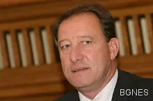Найденов: Спирането на свободния прием във ВМА е краен вариант