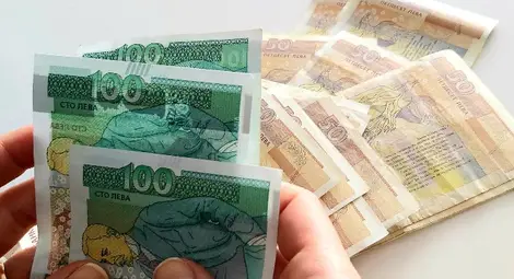 Средната заплата в Русе и областта прехвърли 1900 лева Средната заплата в Русе и областта прехвърли 1900 лева