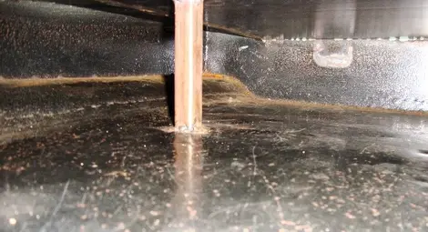 Митническите инспектори откриха тайник в лек автомобил с 130 000 къса цигари Митническите инспектори откриха тайник в лек автомобил с 130 000 къса цигари