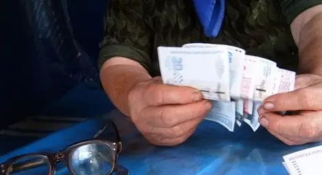 Срив в системата на БГ пощи образува опашки от чакащи за пенсиите