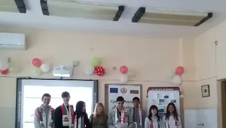 Русенското училище "Възраждане" отбеляза Деня на Европа /галерия/