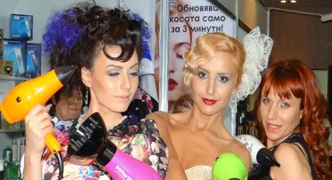 &bdquo;Коса и стил&ldquo; дефилира с абитуриентски прически на &bdquo;Интеркоафюр-България&ldquo;