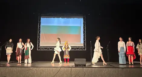 Повече от 150 ученици от русенски училища се включиха в концерта, посветен на Стоян Михайловски Повече от 150 ученици от русенски училища се включиха в концерта, посветен на Стоян Михайловски