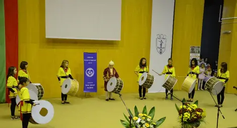 Тъпан шоу изненада концерта на етносите