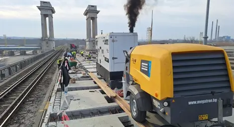 340 метра панели са подменени на Дунав мост, планира се затваряне до 24 часа в края на месеца