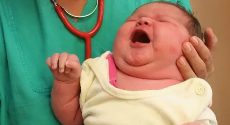 Бебе гигант се роди в &bdquo;Майчин дом&rdquo;