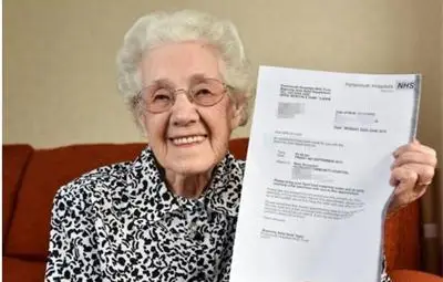 99-годишна баба получи писмo от болница в Хемпшир, че е бременна