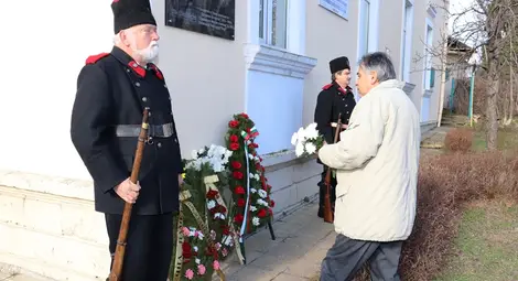 Русе и Варна отбелязаха по едно и също време годишнината на първото Морско училище