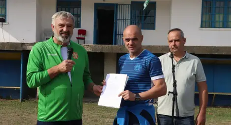 ФК &bdquo;Янтра&ldquo; &ndash; Ценово отбеляза 80 години от създаването си, областният управител игра в мача между ветерани и настоящи футболисти