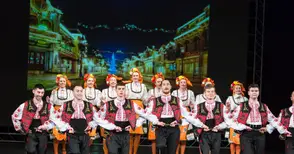 Пълна зала аплодира младежкия коледен концерт