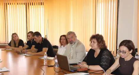 Набелязаха приоритетни мерки за задържане&nbsp;  на децата и учениците в Русе и областта през предстоящата учебна година