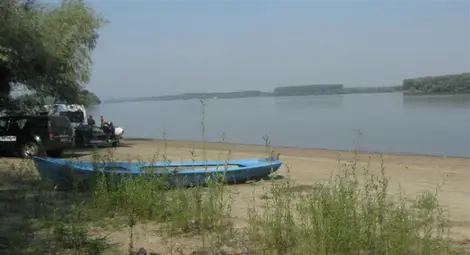 Граничари проверяват и лодките по Дунав за избягалите двама затворници