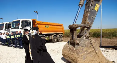 Първата копка на &bdquo;Каолин&ldquo; в Дулово &ndash; благословена от православен владика и мюсюлмански духовници