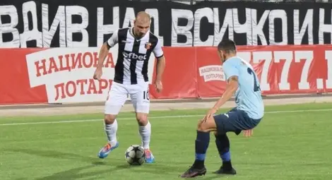 Точка за &bdquo;Дунав&ldquo; в един луд, луд мач