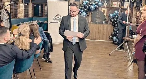 Фори Хубчев - футболистът интелектуалец, който се готви за лъвски скок в политиката