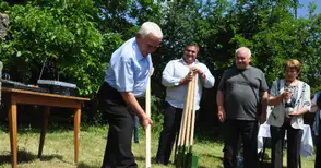 Игнат Канев вдига бижу за 250 000 долара в родното Горно Абланово