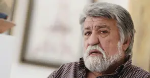 Вежди Рашидов вае паметника на Апостола за Алеята на възрожденците в Две могили