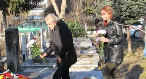 Майката на загиналия в Ирак Антон Петров: Болката винаги си остава и ще ни съпътства