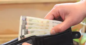 Парадокс - готовност за големи разходи на фона на лоши финансови очаквания