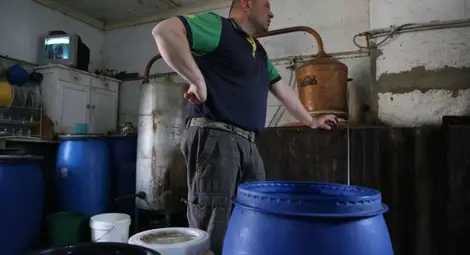 Вдигнаха двойно обема на "разрешените" казани за ракия