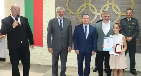 Наградиха десетте най-добри спортисти на Спортното училище в Русе