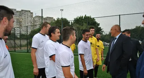 Премиерът преряза лентата на спортен комплекс в университета