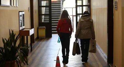 Онлайн обучение при 10% заразени ученици