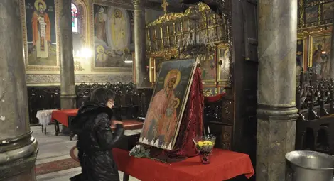 Чудотворна Богородица се завръща у дома в Пепелина