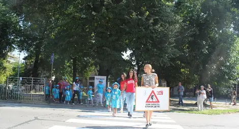 Русе с подновени пешеходни  пътеки преди първия звънец