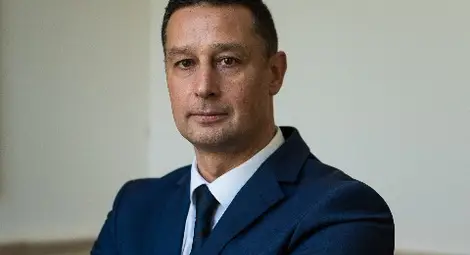 Проф. Евгени Станимиров: Най-добрата ръка за помощ се намира в края на собствената ни китка