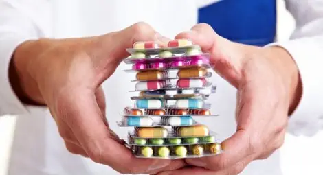Задължават лекарите да изписват по-евтини лекарства