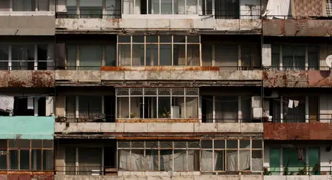 Всяко трето жилище е необитаемо