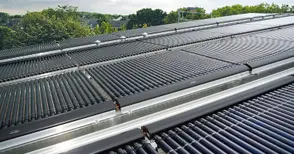 „Топлофикация“ ще грее  вода със слънчеви панели
