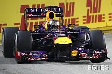 Фетел грабна пол-позишън в Сингапур