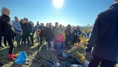 Засаждат над 3000 фиданки в новата гора на старото сметище Засаждат над 3000 фиданки в новата гора на старото сметище