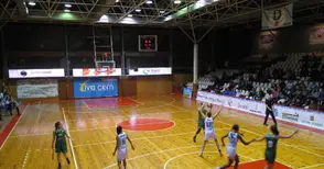 „Дунав 8806“ катастрофира за втори път срещу „Берое“