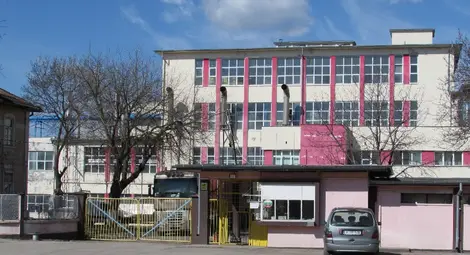 Заводът за хлебна мая затваря след замърсяването на Дунав