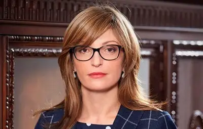 Захариева ще обжалва отказа на ВСС да наложи наказание на Богдана Желявска