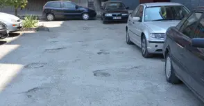 Русенци се жалват от осеяни с дупки квартални улици