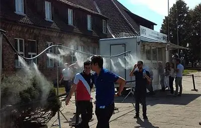 Поставят душове за разхлаждане пред лагера "Аушвиц", евреи скандализирани