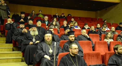 Разговор за езика на съвременната църква събра свещеници и богослови