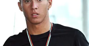 Млад плувец на „Ирис“ /Рс/ с две първи места в мъжкото първенств