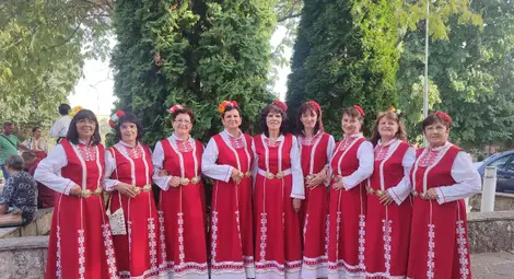 Самодейци от Ценовско спечелиха публиката в Павел